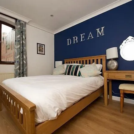 Apartment Apartment 5 In York York