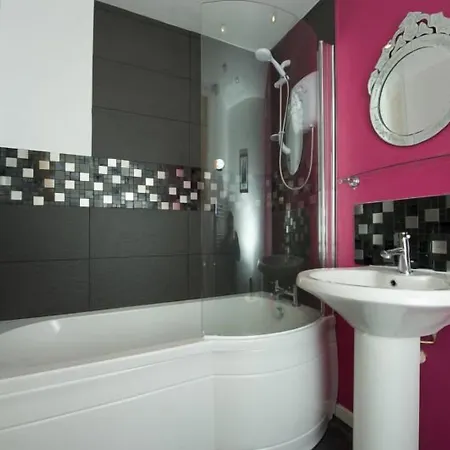 Apartment 5 In York York