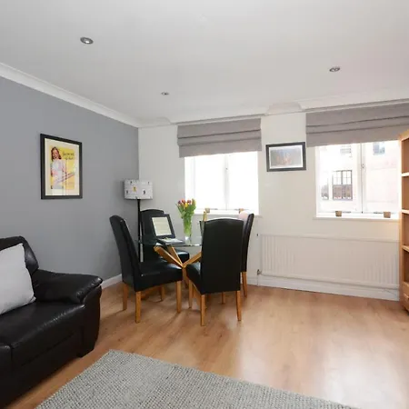 Apartment Apartment 5 In York
