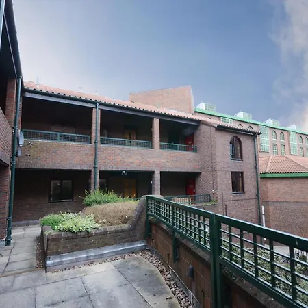 Apartment 5 In York *